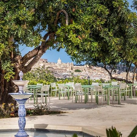 Baglio Genovesi Bed & Breakfast Noto Ngoại thất bức ảnh
