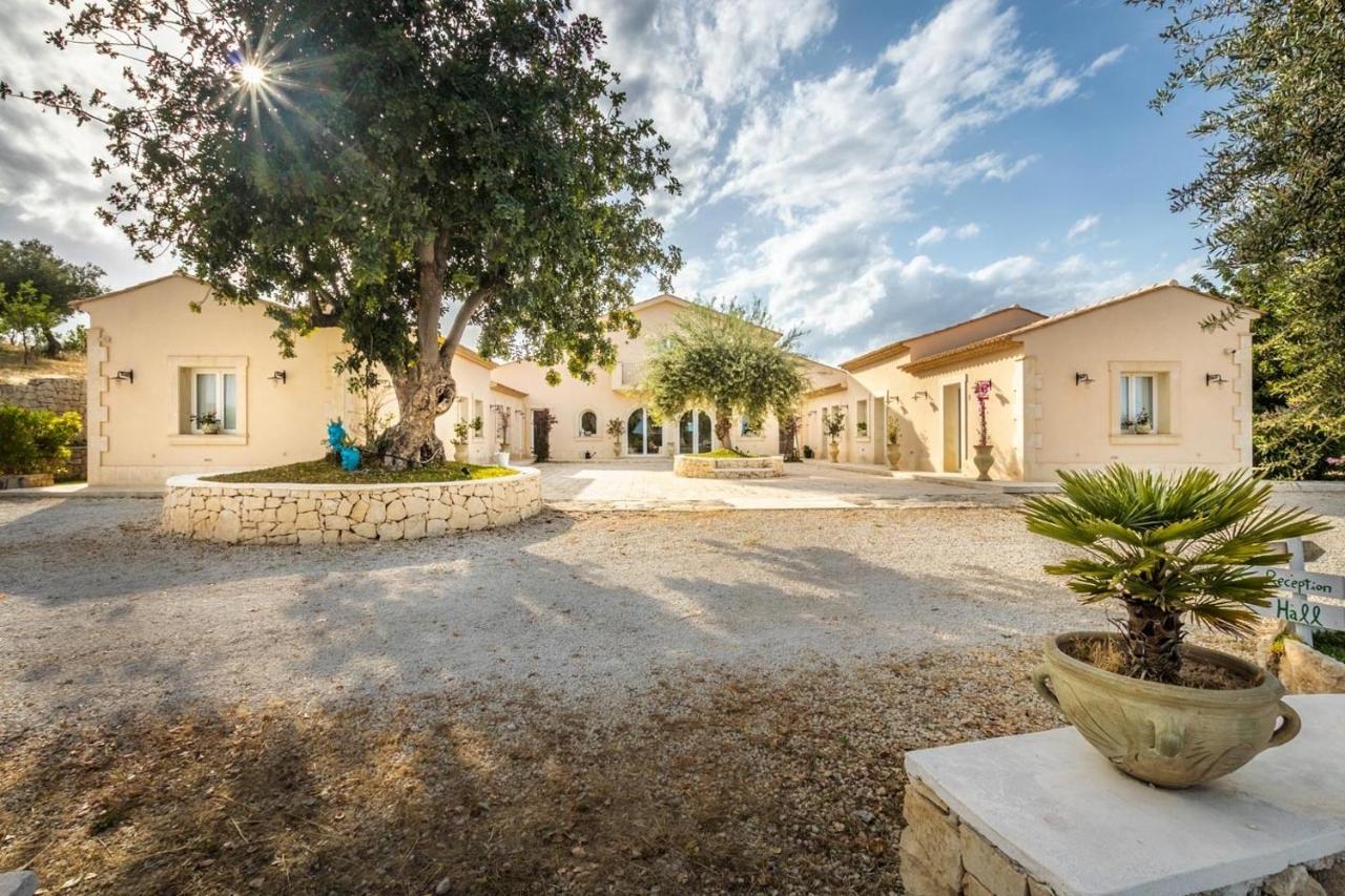 Baglio Genovesi Bed & Breakfast Noto Ngoại thất bức ảnh