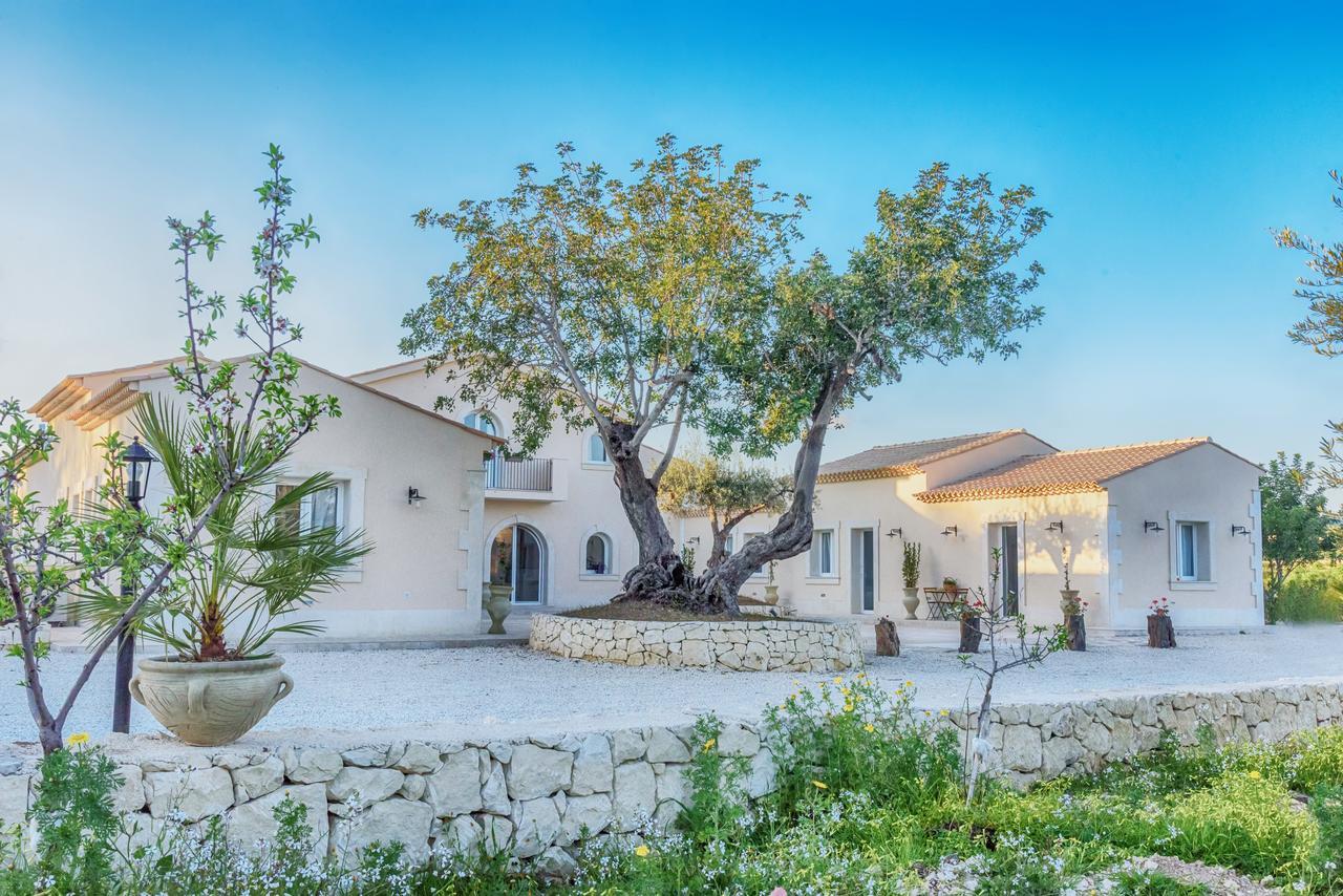 Baglio Genovesi Bed & Breakfast Noto Ngoại thất bức ảnh
