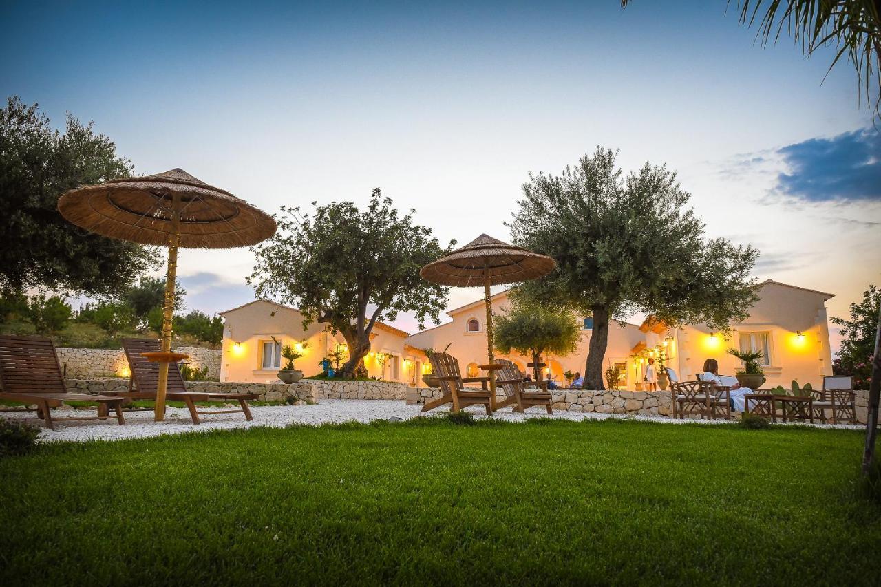 Baglio Genovesi Bed & Breakfast Noto Ngoại thất bức ảnh